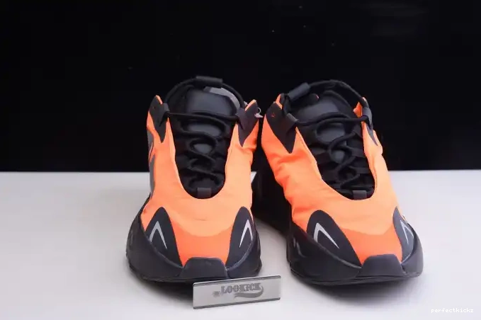 Orange FV3258 MNVN Boost 700 Yeezy Adidas 0513